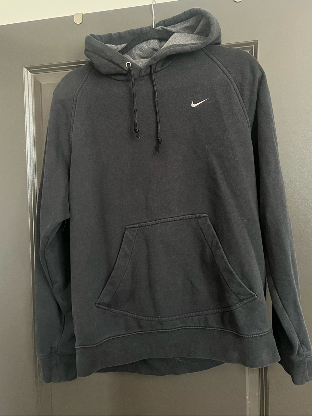 NIKE unisex black hooded fleece sweater with grey hood size Medium